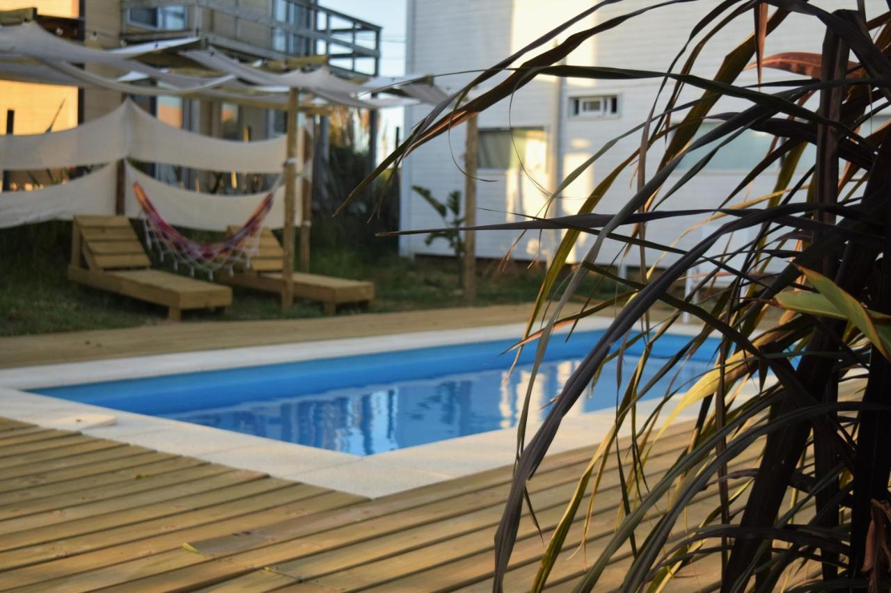 El Palafito Aparthotel La Pedrera Luaran gambar